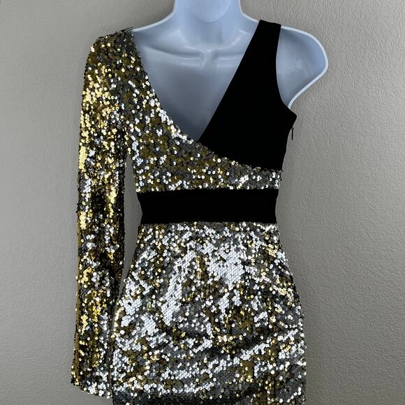 Bebe Black Gold Sequins Asymmetrical Sleeves V-Neck Mini Sheath Dress XXS/00 NWT - Picture 8 of 15